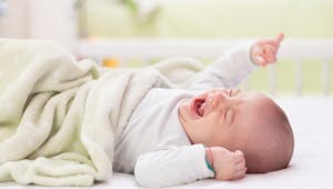 Pourquoi les nouveau-nés n'ont ni larmes ni transpiration ?