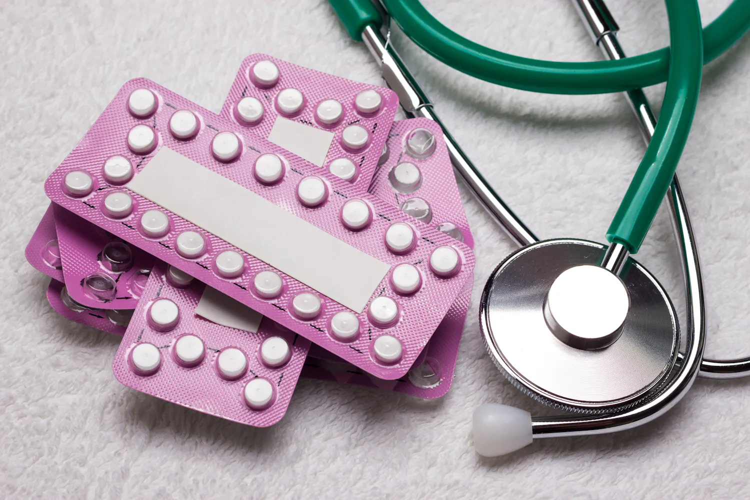 Contraceptifs hormonaux : quels sont les vrais risques ?