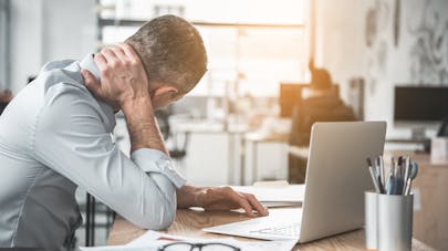Vous avez mal au cou ? Ce n’est probablement pas à cause d’une mauvaise posture