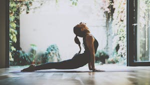 Le yoga comme traitement de la lombalgie chronique améliore également le sommeil