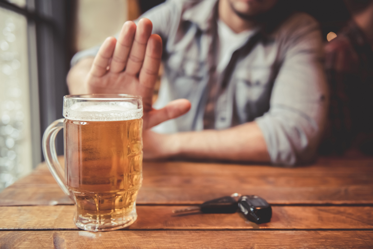 Alcoolisme : la kétamine réduirait le besoin irrépressible d’alcool