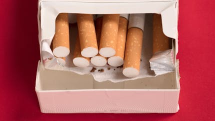 Fumer trois cigarettes par jour, est-ce aussi dangereux qu'un paquet ? 