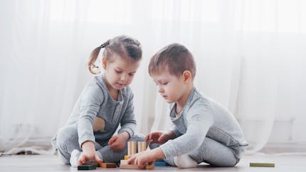 Dès l'âge de 4 ans, les enfants envisagent plus le pouvoir au masculin qu'au féminin