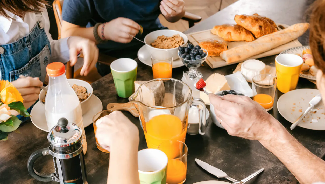 Les Personnes Qui Mangent Un Gros Petit Dejeuner Peuvent Bruler Deux Fois Plus De Calories Sante Magazine