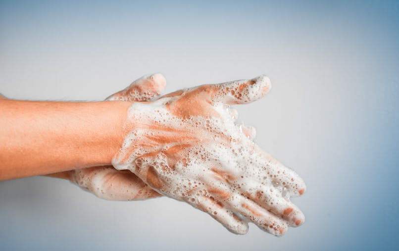 Coronavirus Une Microbiologiste Explique Comment Bien Se Laver Les Mains Sante Magazine Coronavirus Une Microbiologiste Explique Comment Bien Se Laver Les Mains Sante Magazine