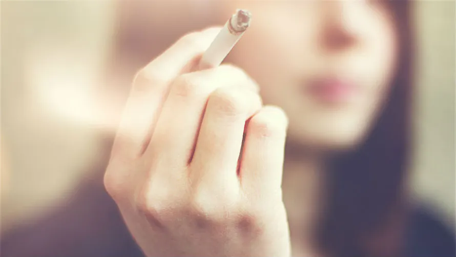 Coronavirus : la fume des cigarettes et vapoteuses, un vecteur de transmission | Sant Magazine Coronavirus : la fume des cigarettes et vapoteuses, un vecteur de transmission | Sant Magazine