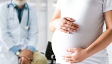 Colique néphrétique : quel traitement pendant la grossesse ?