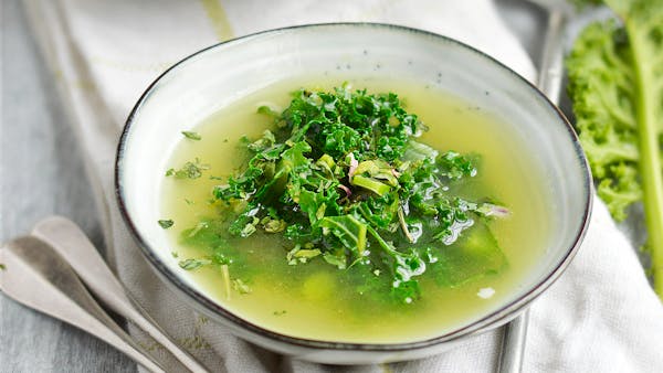 Soupe détox au chou kale