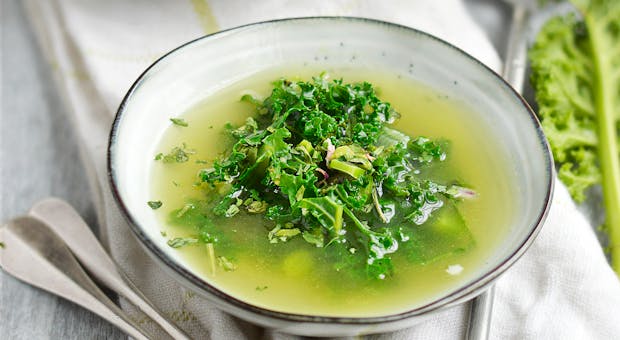 Soupe détox au chou kale