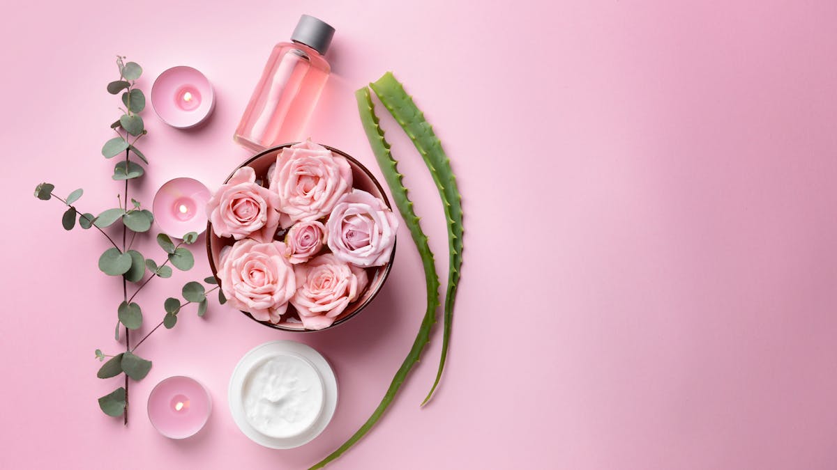 Trois recettes beauté DIY à base d’eau de rose 