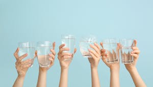 Boire de l'eau : vrai-faux et idées reçues