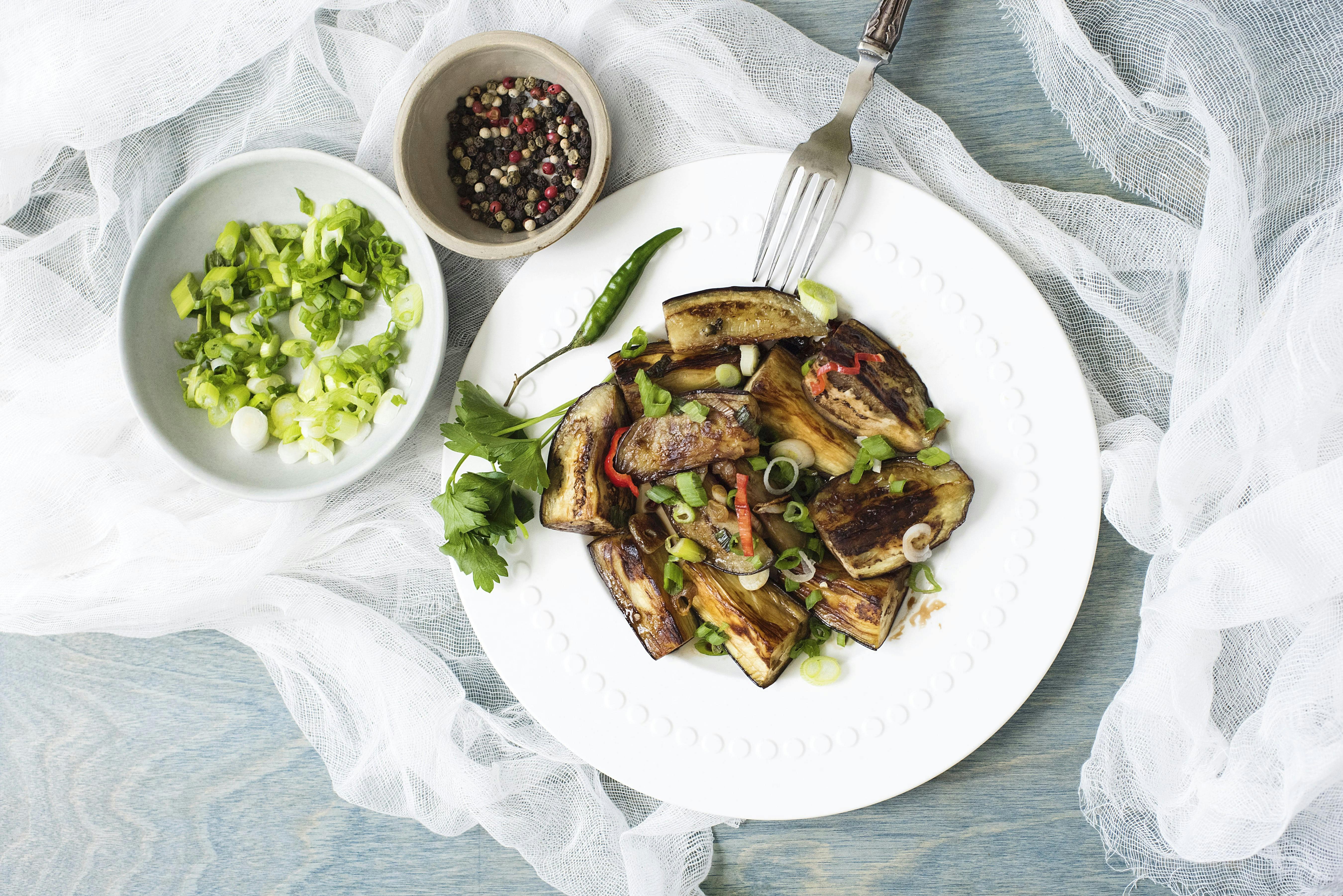 Recette Aubergines Poelees Aux Oignons Et Au Piment Sante Magazine