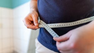 La graisse abdominale chez les femmes associée à un risque accru de démence