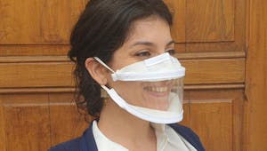 Des masques transparents bientôt distribués au personnel des crèches