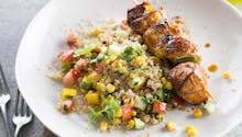Brochette de poulet au quinoa et aux légumes d'été