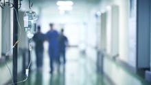 Hospitalisations de plus en plus courtes : quels risques et quels atouts ?