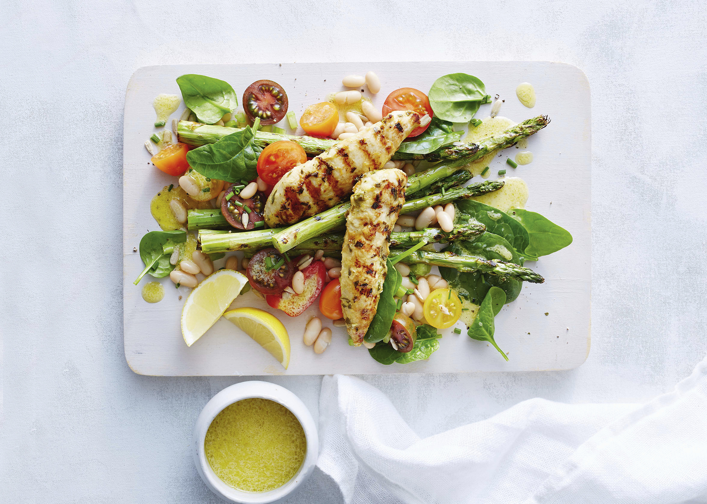 Recette De Salade D Asperges Au Blanc De Poulet Grille Sante Magazine