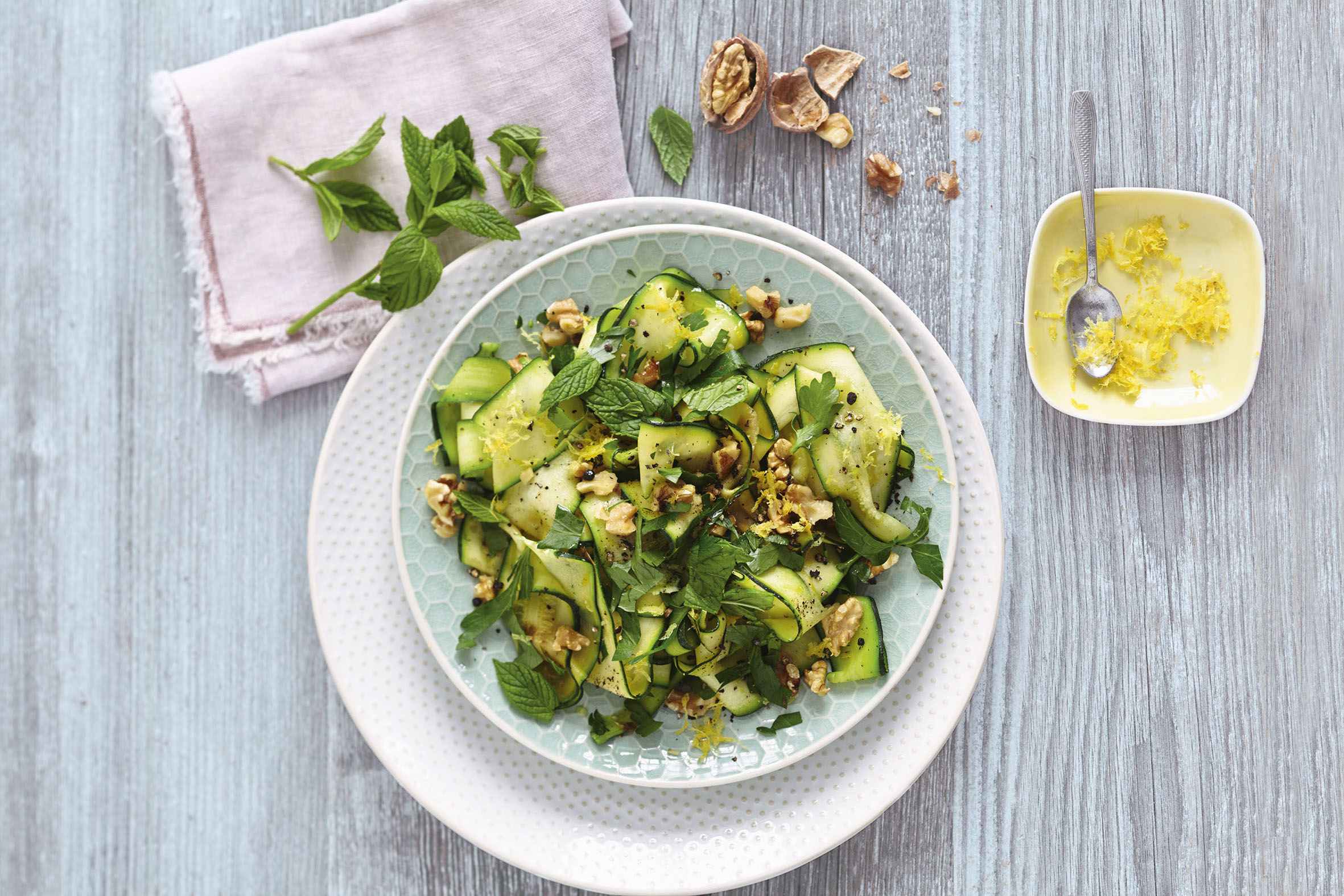 Recette De Salade De Courgettes Aux Noix Sante Magazine