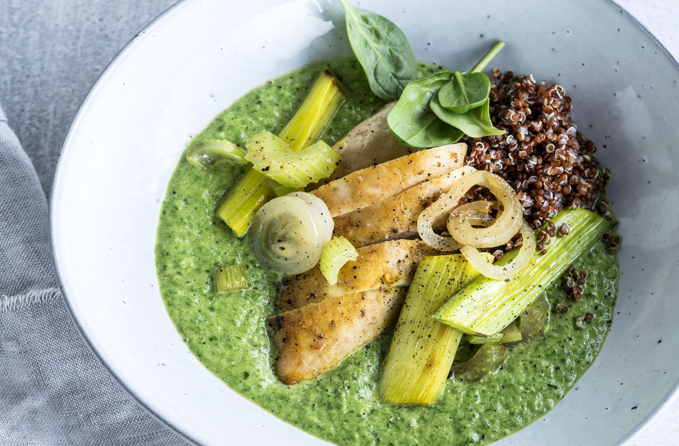 Recette De Blancs De Poulet A La Creme D Epinards Sante Magazine