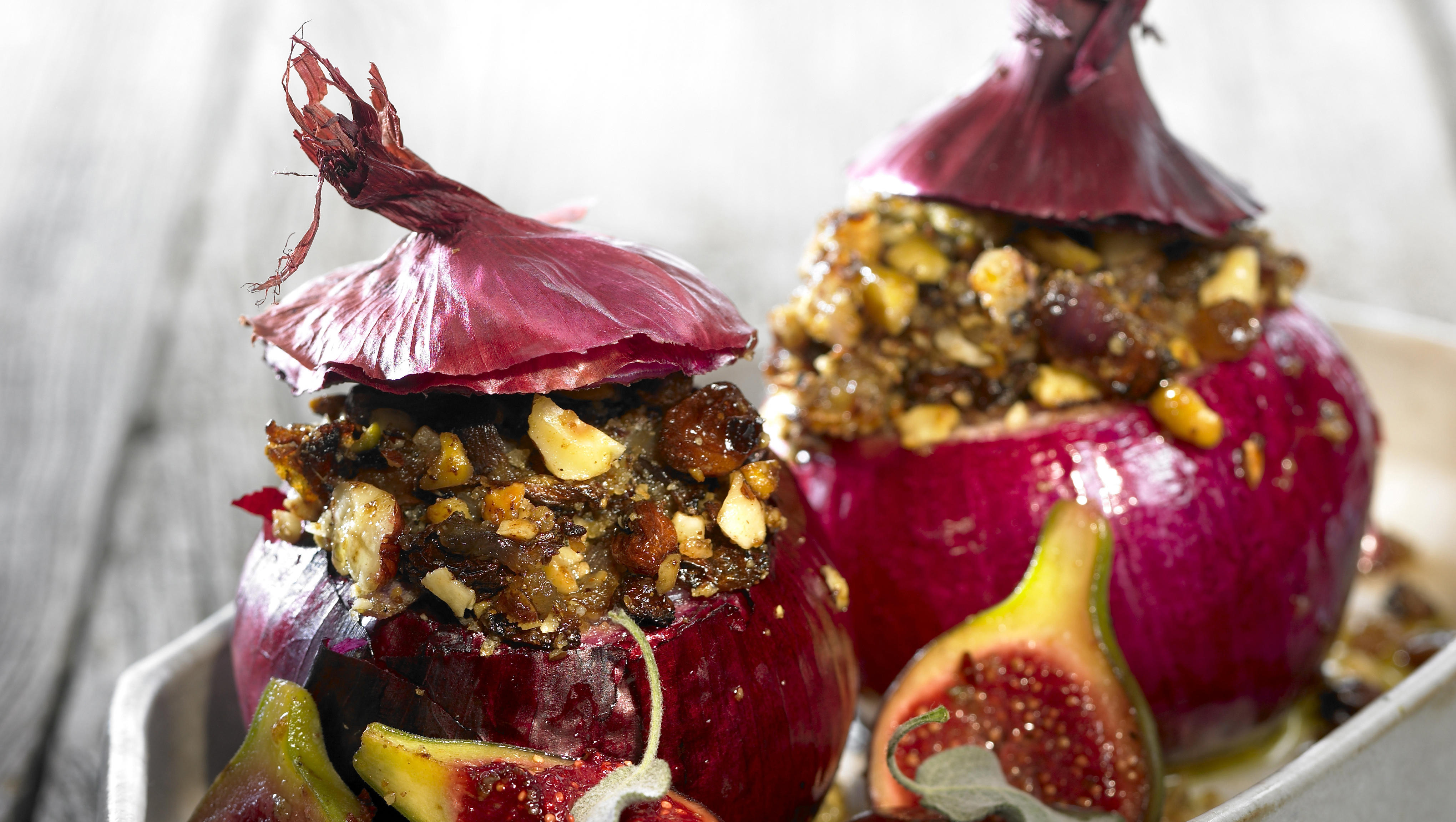 Recette D Oignons Farcis Aux Fruits Secs Sante Magazine