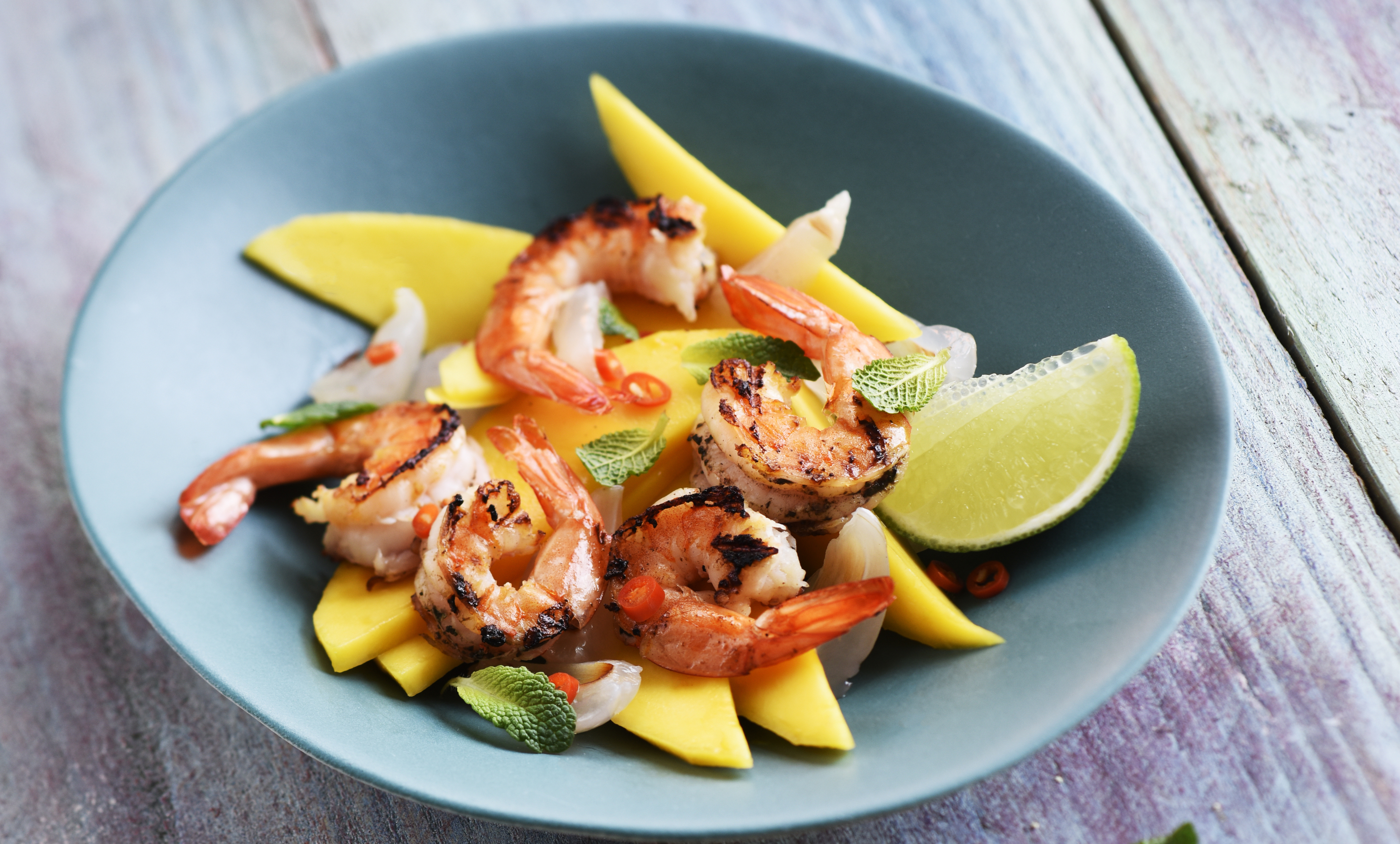 Recette De Salade De Crevettes A La Mangue Et Aux Litchis Sante Magazine