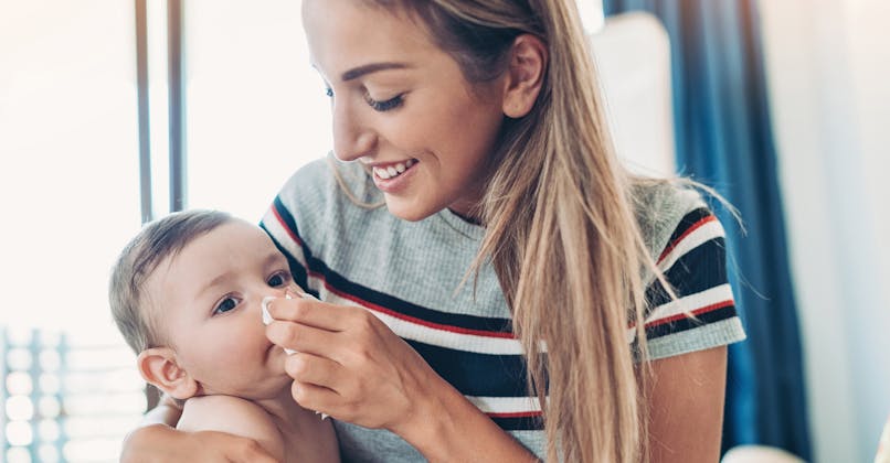Rhume Du Bebe Comment Soigner Un Bebe Enrhume Sante Magazine Rhume Du Bebe Comment Soigner Un Bebe Enrhume Sante Magazine