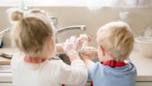 Apprenez à votre enfant à se laver correctement