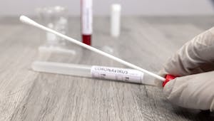 COVID-19 : des tests fréquents et rapides pourraient faire reculer l'épidémie en quelques semaines
