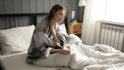 Mal de gorge  : quelle est la cause et comment le soigner  ?