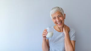 Ostéoporose : quels aliments pour garder des os solides ?