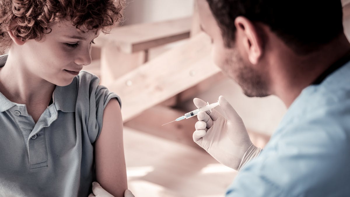 Faut-il faire vacciner son fils contre les HPV ?