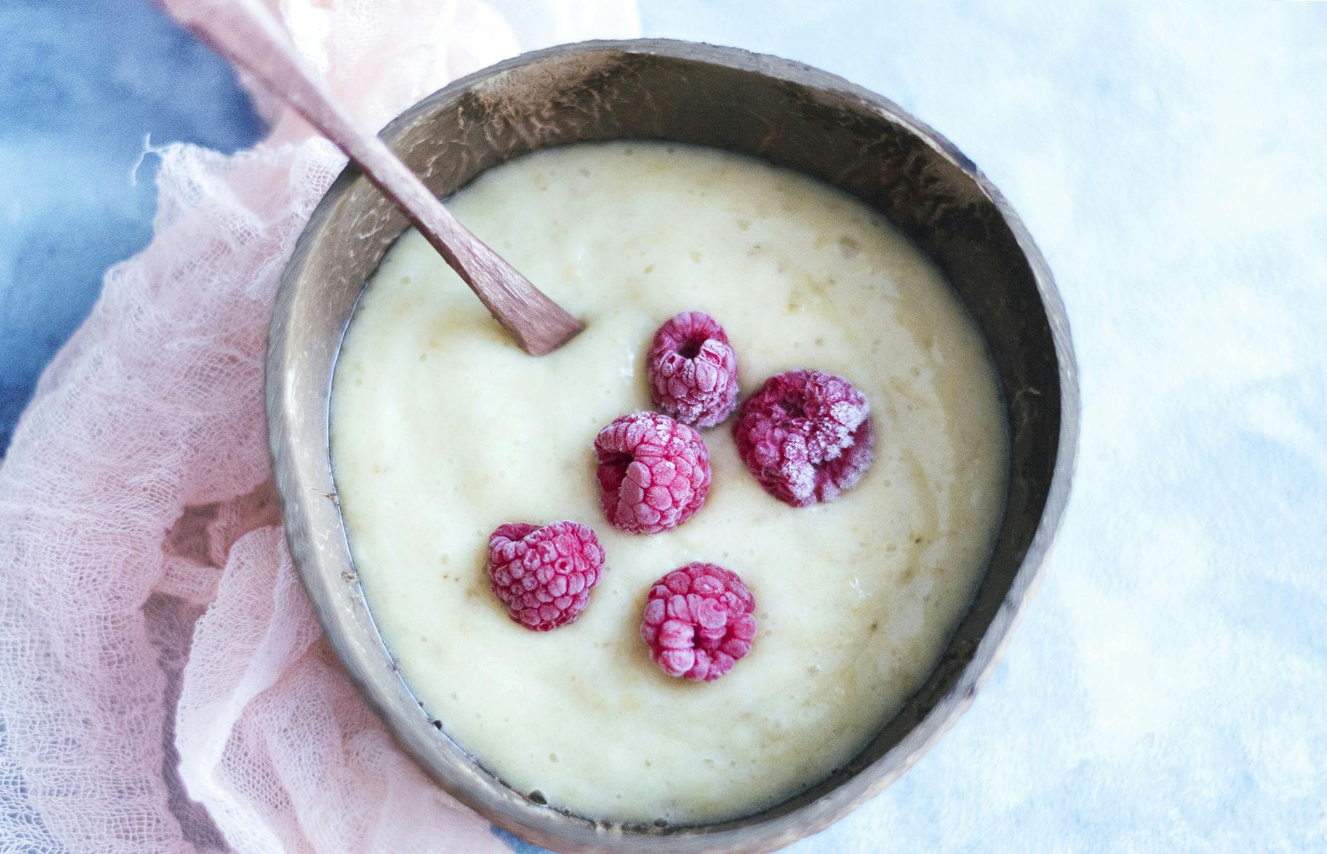 Fromage blanc et petit suisse à la compote de banane aux épices