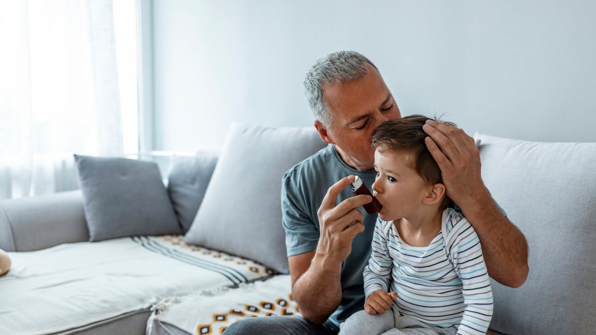 Asthme Chez L Enfant Quels Sont Les Premiers Symptomes Sante Magazine Asthme Chez L Enfant Quels Sont Les Premiers Symptomes Sante Magazine