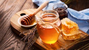 Les autorités sanitaires alertent sur le "miel aphrodisiaque"