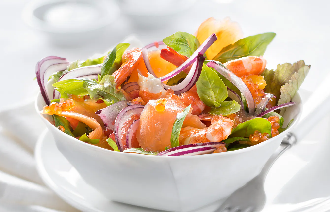 Recette De Salade Au Saumon Fume Et Aux Crevettes Sante Magazine