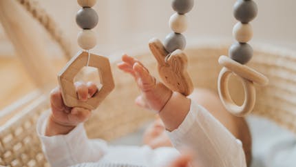 Bien choisir les jouets de bébé de 6 à 36 mois 