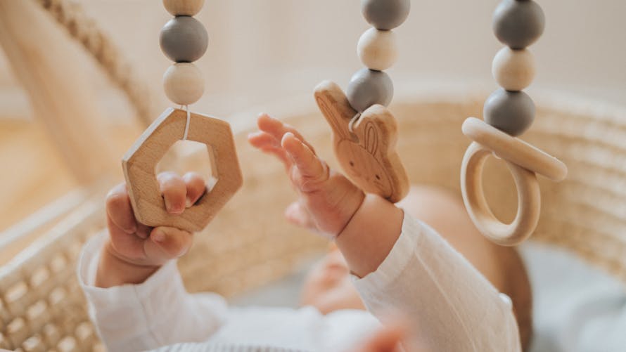 Éveil de bébé : quels jouets pour quel âge ? | Santé Magazine