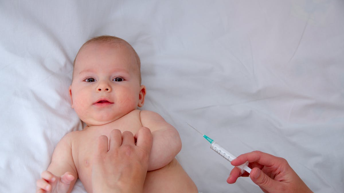 Quels Sont Les 11 Vaccins Obligatoires Chez Le Nourrisson Sante Magazine Quels Sont Les 11 Vaccins Obligatoires Chez Le Nourrisson Sante Magazine