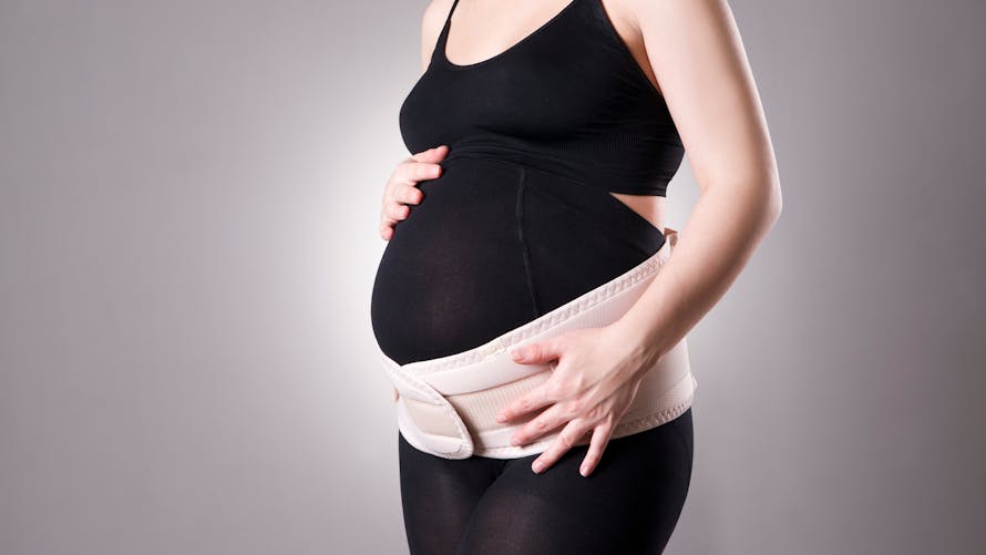 Ceinture de grossesse : à quoi ça sert et comment l'utiliser ?