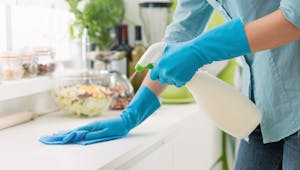 Ménage : pourquoi les produits à action désinfectante et nettoyante sont à éviter