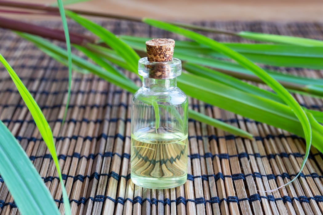 huile essentielle de lemongrass