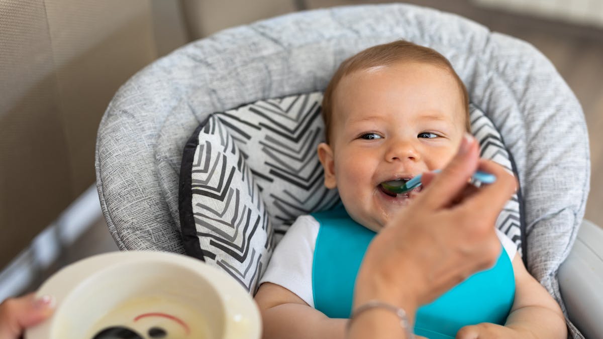 Diversification Alimentaire Du Bebe Comment Faire Sante Magazine Diversification Alimentaire Du Bebe Comment Faire Sante Magazine