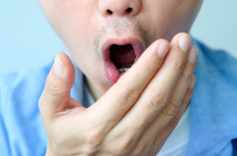 La mauvaise haleine : causes et remèdes
