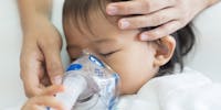 Un enfant souffre de bronchiolite