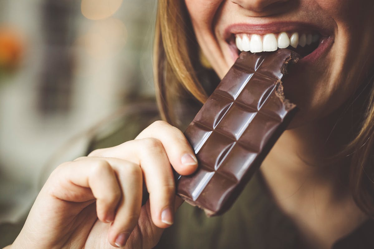 Les trois bienfaits du chocolat noir sur la santé d'après les