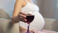 Alcool pendant la grossesse : tout savoir sur le syndrome d'alcoolisation fœtale (SAF)