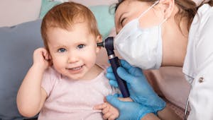 Otite séreuse chez le bébé : la reconnaître et la soigner