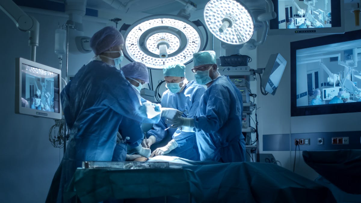 Une femme serait 32% plus susceptible de mourir après une opération réalisée par un chirurgien masculin.