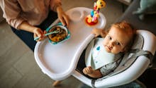 Alimentation bébé de 7 à 9 mois : diversité et textures au menu