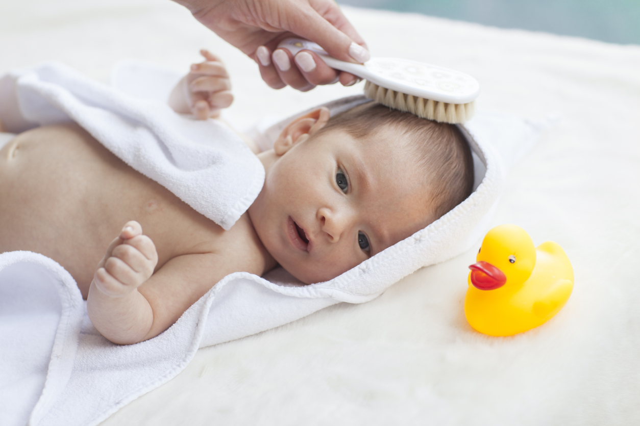 Soin Des Cheveux De Bebe Conseils Et Precautions Sante Magazine
